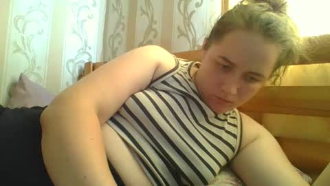 skyressie333 online show from 07-28-26, 12:01