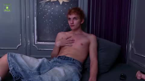 Snapshot of slappylewd chatting on 08-04-26, 10:18 PEDRO online show from 08-04-26, 10:18