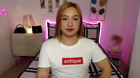 Queen Cyrine online show from 06-10-26, 11:20