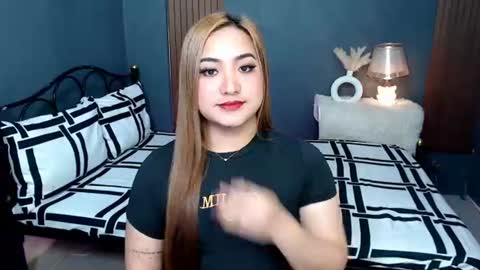 Queen Cyrine online show from 07-10-26, 01:54