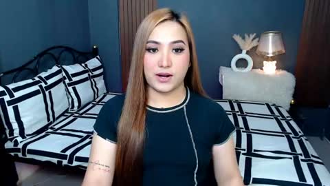 Queen Cyrine online show from 07-16-26, 03:23
