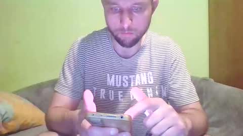 Snapshot of slaveboy32bi chatting on 10-30-25, 11:27 slave boy perwers bdsmFEMDOM online show from 10-30-25, 11:27