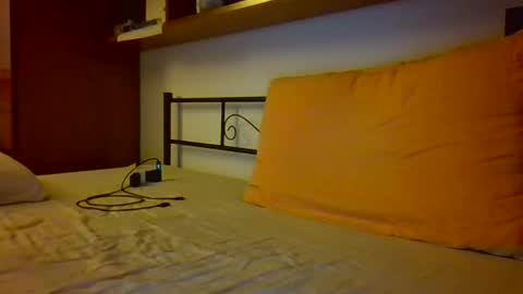 Snapshot of slevin1983 chatting on 05-31-26, 06:09 slevin online show from 05-31-26, 06:09