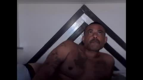 Snapshot of slickstre chatting on 04-20-26, 06:16 slickstre online show from 04-20-26, 06:16