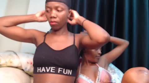 Snapshot of slim_aria chatting on 07-11-26, 03:04 Aria online show from 07-11-26, 03:04