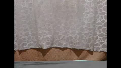 Snapshot of slim_girl01 chatting on 01-23-25, 02:33 slim_girl01 online show from 01-23-25, 02:33