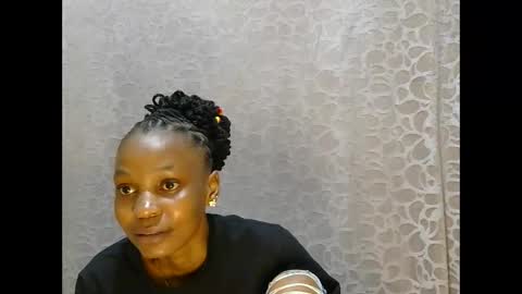 Snapshot of slim_girl01 chatting on 06-04-26, 04:24 slim_girl01 online show from 06-04-26, 04:24