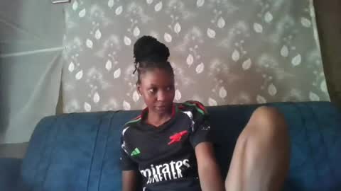 Snapshot of slim_girl01 chatting on 07-02-26, 06:52 slim_girl01 online show from 07-02-26, 06:52