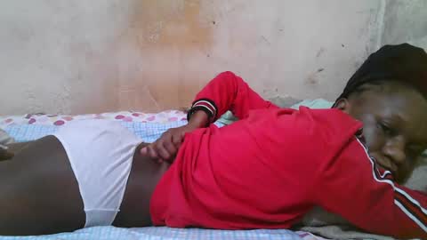 Snapshot of slim_girl3 chatting on 06-16-26, 02:47 slim_girl3 online show from 06-16-26, 02:47