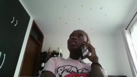 Snapshot of slim_l2 chatting on 10-24-25, 10:33 slim_l2 online show from 10-24-25, 10:33