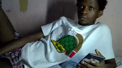 Snapshot of slim_long01 chatting on 10-29-25, 09:22 slim long01 online show from 10-29-25, 09:22