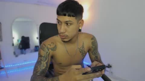 slim_master12 online show from 12-17-25, 09:32