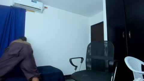 slim_master12 online show from 06-25-26, 11:53
