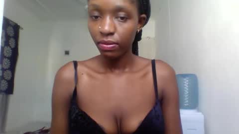 slimandthick1 online show from 04-21-26, 07:47