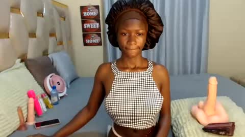 slimqueenbae online show from 07-18-26, 07:56