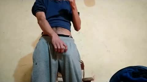 Snapshot of slimshaddyxx chatting on 12-12-24, 07:19 Prince online show from 12-12-24, 07:19