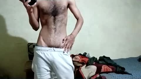 Snapshot of slimshaddyxx chatting on 02-19-25, 06:54 Prince online show from 02-19-25, 06:54