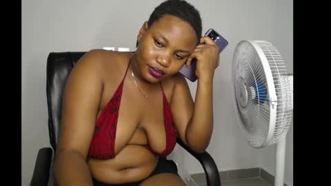 Snapshot of slimy_cunt chatting on 12-11-24, 02:30 Jemila online show from 12-11-24, 02:30