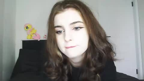 Snapshot of sloomonata chatting on 09-28-25, 04:29 sloomonata online show from 09-28-25, 04:29