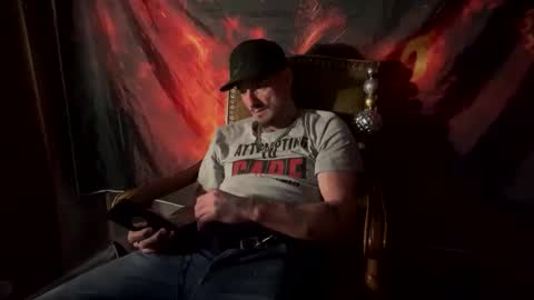 Snapshot of slotsnake chatting on 04-06-26, 10:49 Soulsnatcherz online show from 04-06-26, 10:49