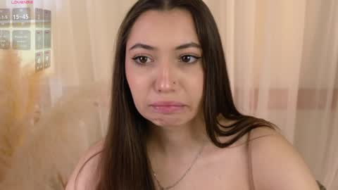 Emilia online show from 04-06-26, 12:39