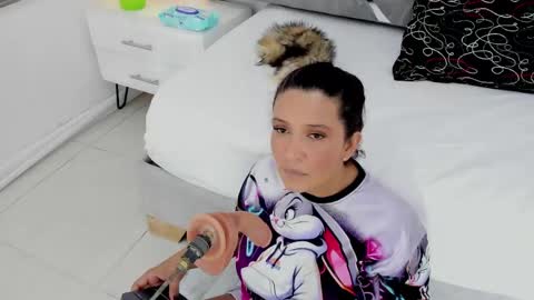 Snapshot of slut_milf_ chatting on 05-06-26, 07:19 slut_milf_ online show from 05-06-26, 07:19