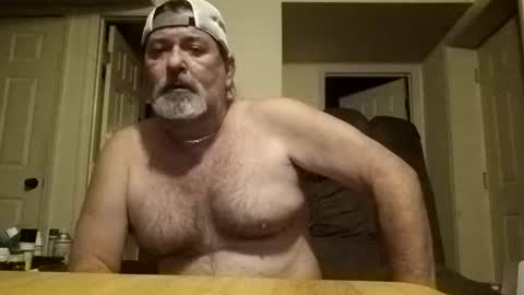 Snapshot of slutbreeze101 chatting on 05-31-26, 02:31 slutbreeze101 online show from 05-31-26, 02:31