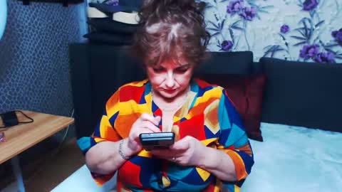 slutihmami online show from 11-10-25, 07:40