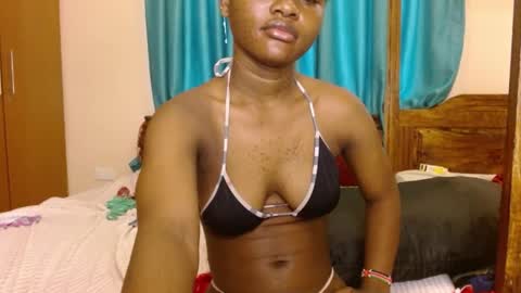 Snapshot of slutty_charmmz chatting on 04-26-26, 05:16 Bree online show from 04-26-26, 05:16