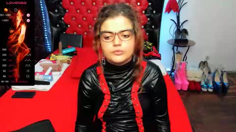 Snapshot of slutty_milf_bitch chatting on 09-19-25, 08:09 Ana online show from 09-19-25, 08:09