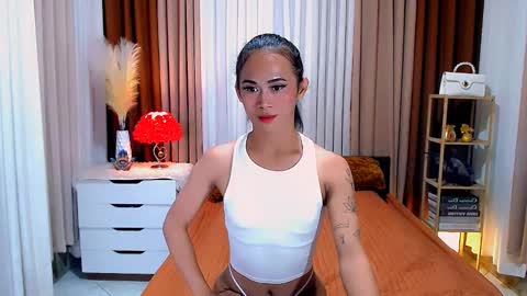Snapshot of slutty_vanna chatting on 02-06-25, 05:30 mia online show from 02-06-25, 05:30
