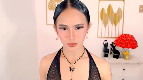 Snapshot of slutty_vanna chatting on 03-06-25, 12:00 mia online show from 03-06-25, 12:00