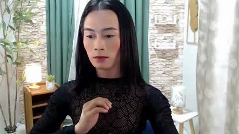 Snapshot of slutty_vanna chatting on 10-26-25, 06:03 mia online show from 10-26-25, 06:03