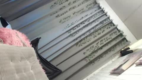 CHIE CHIE online show from 01-25-25, 08:21