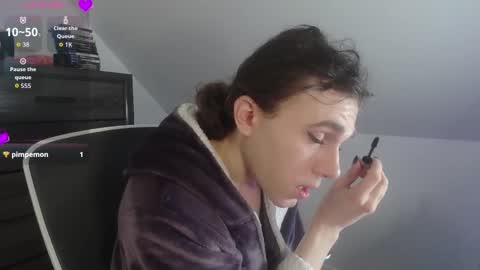 Natsu online show from 02-10-26, 06:45