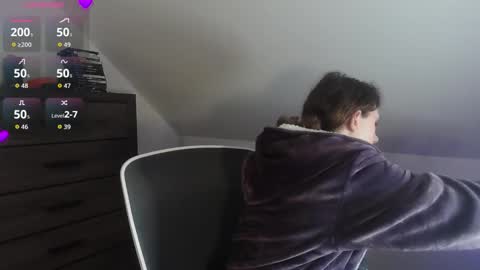 Natsu online show from 03-12-26, 04:24