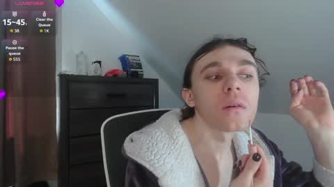 Natsu online show from 04-02-26, 04:04