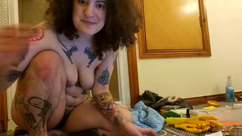 Snapshot of sluttysuzie17 chatting on 05-04-26, 09:11 SluttySuzie17 online show from 05-04-26, 09:11