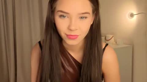 Lily online show from 11-12-25, 01:11