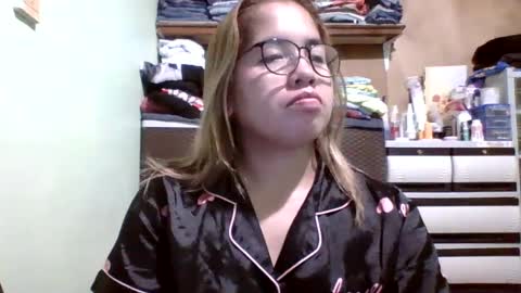 Snapshot of small_boobs59 chatting on 02-03-25, 08:46 Lovewella online show from 02-03-25, 08:46