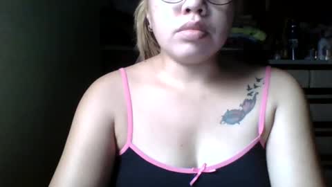 Snapshot of small_boobs59 chatting on 02-16-25, 06:32 Lovewella online show from 02-16-25, 06:32