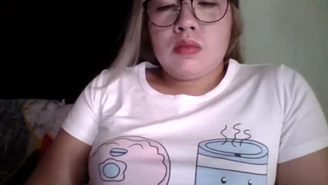 Snapshot of small_boobs59 chatting on 03-04-25, 08:02 Lovewella online show from 03-04-25, 08:02