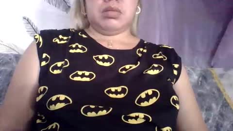 Snapshot of small_boobs59 chatting on 09-19-25, 04:47 Lovewella online show from 09-19-25, 04:47