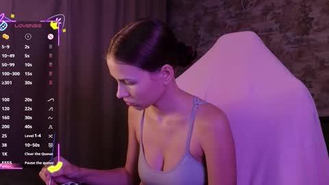 Emma online show from 11-28-25, 06:43