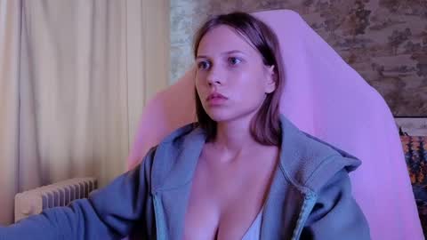 Emma online show from 04-09-26, 06:19