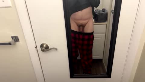 Snapshot of smalldick0324 chatting on 04-26-26, 04:59 smalldick0324 online show from 04-26-26, 04:59