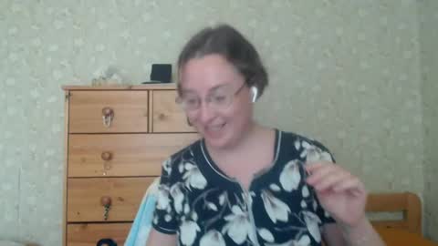 smart_rose online show from 05-18-26, 02:34