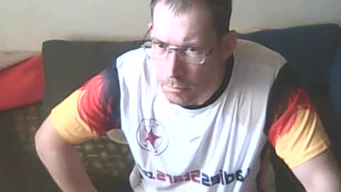 Snapshot of smi35 chatting on 06-14-26, 02:30 smi35 online show from 06-14-26, 02:30