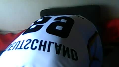 Snapshot of smi35 chatting on 06-19-26, 04:28 smi35 online show from 06-19-26, 04:28