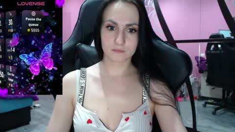 Snapshot of smile_cute_fox chatting on 04-09-26, 12:43 smile_cute_fox online show from 04-09-26, 12:43
